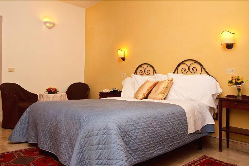 Montepulciano Stazione Albergo Duomo מראה חיצוני תמונה