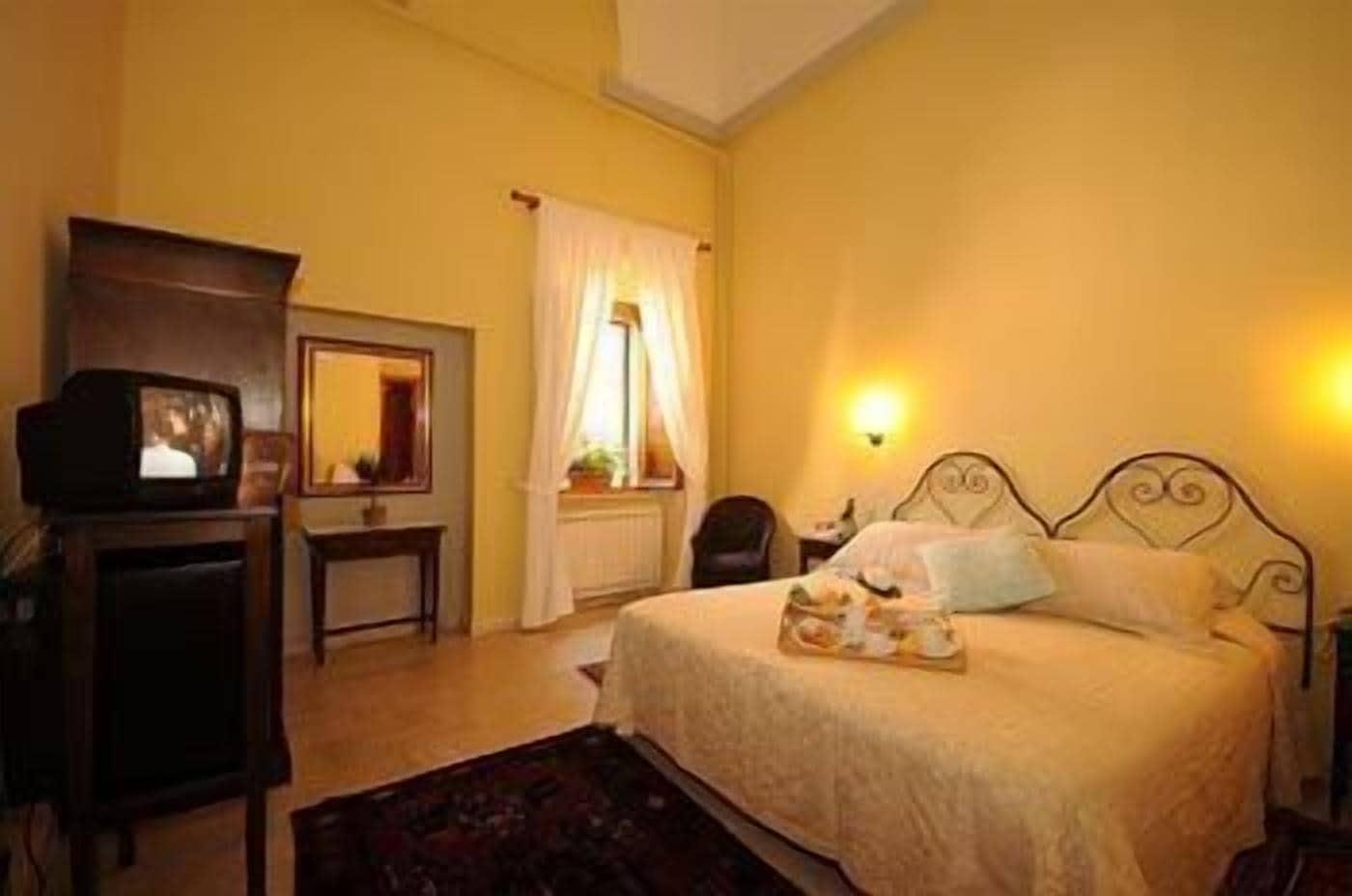 Montepulciano Stazione Albergo Duomo מראה חיצוני תמונה